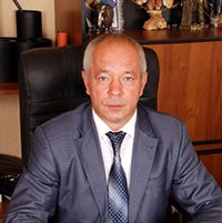 main.testimonials.3.name
